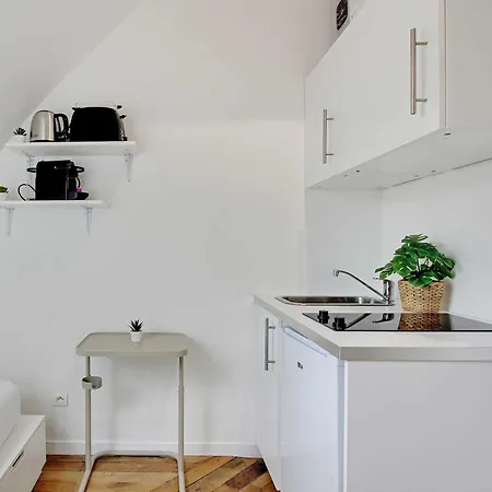 Apartament Bedroom 3 - Place Victor Hugo Trocadero - Bail Mobilite *